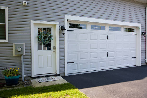 24/7 Emergency Garage Door Panel Replacement experts in Orleans, IN